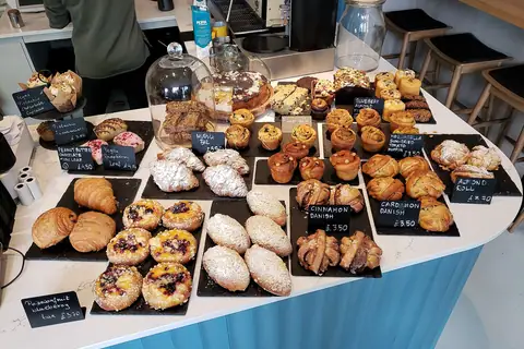 Cakes & Bakes photo 2