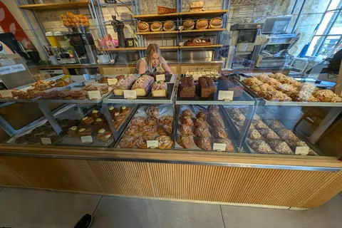 Cakes & Bakes photo 4